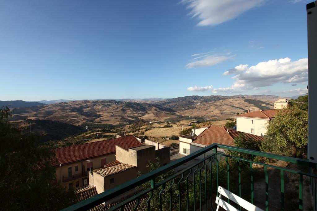 Casa Albergo La Terza Stella Agira Pokój zdjęcie